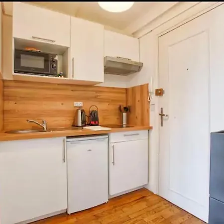 Deux Pieces Centre Lägenhet