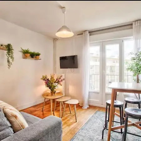 Apartment Deux Pieces Centre *